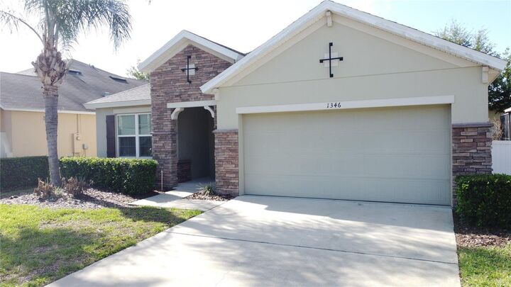 Property Photo:  1346 Yorkshire Court  FL 33896 