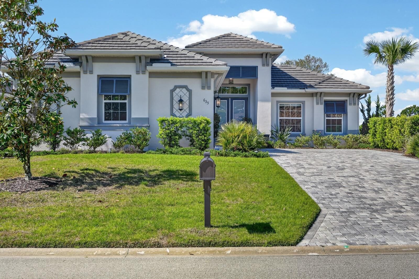 Property Photo: 635 Mahogany Run FL 32137