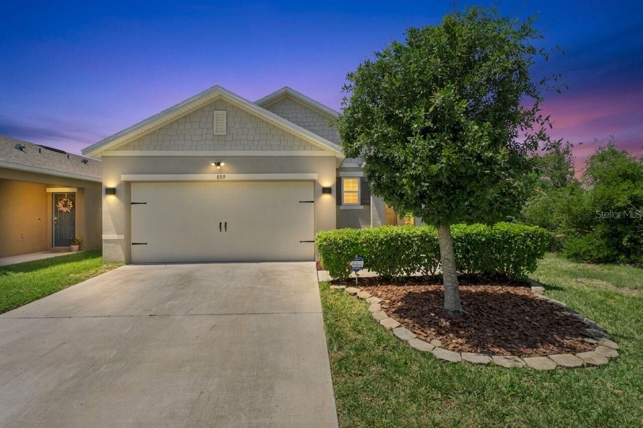 Property Photo: 859 Gunnison Drive FL 32763