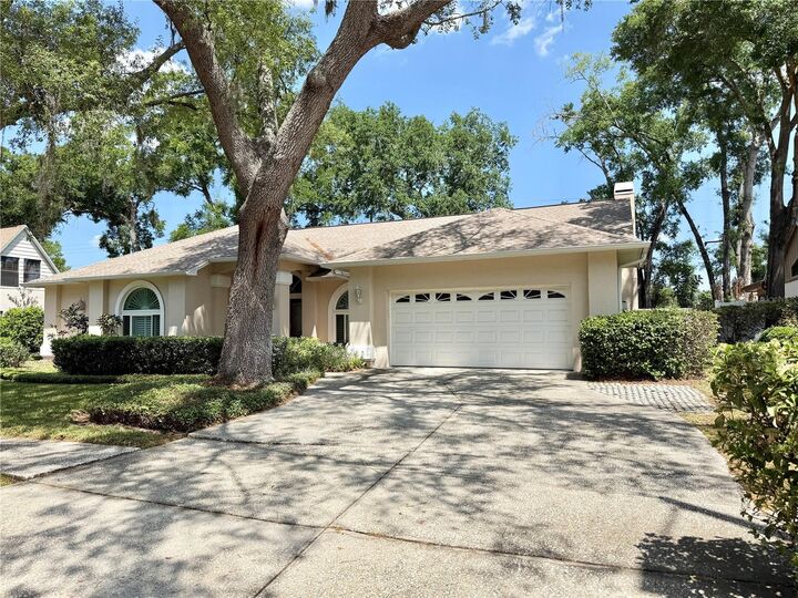 Property Photo:  6326 N Queensway Dr  FL 33617 