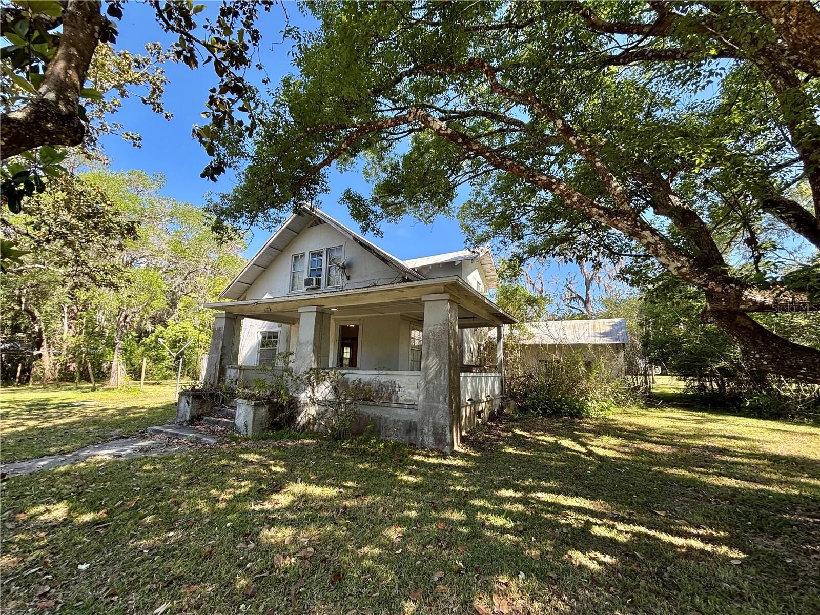 Property Photo:  19435 Fort Dade Avenue  FL 34601 