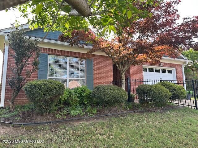 Property Photo:  1211 Azalea Cove  MS 38655 