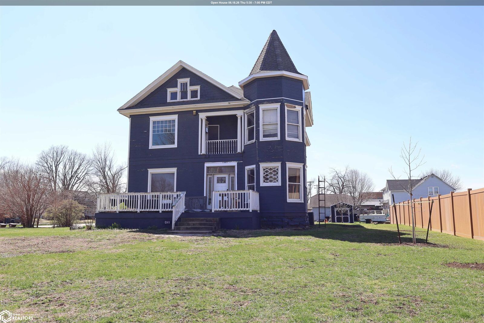 Property Photo:  106 3rd Avenue SE  IA 50247 