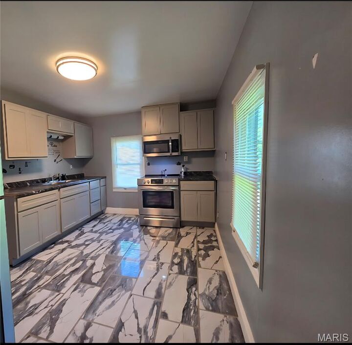 Property Photo:  1232 Rodemeyer Street  IL 62002 