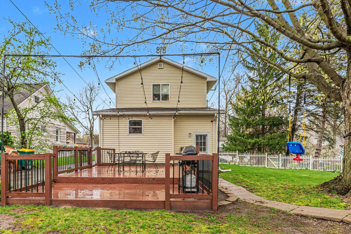 Property Photo:  905 Michigan Street  MI 48116 