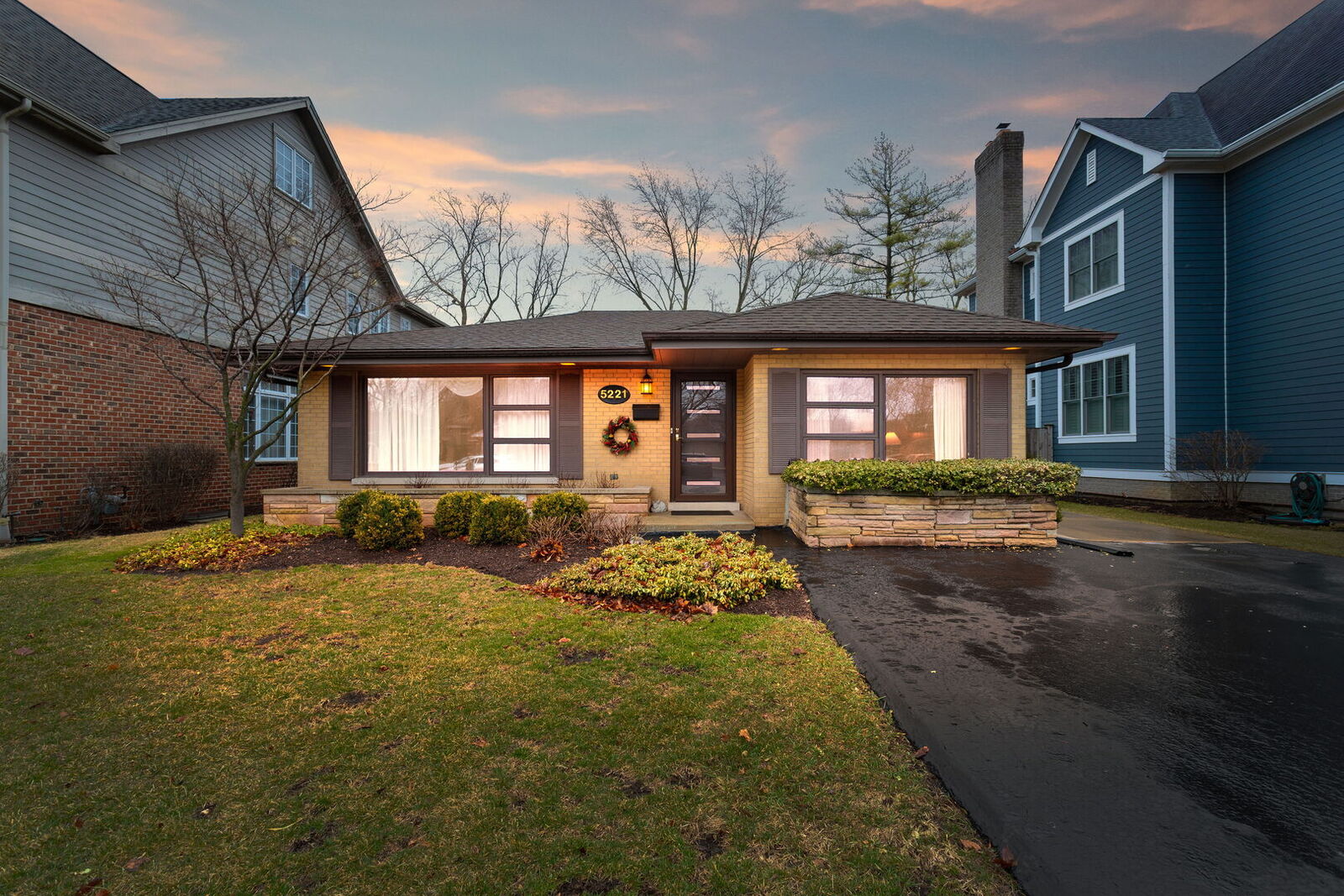 Property Photo:  5221 Fair Elms Avenue  IL 60558 