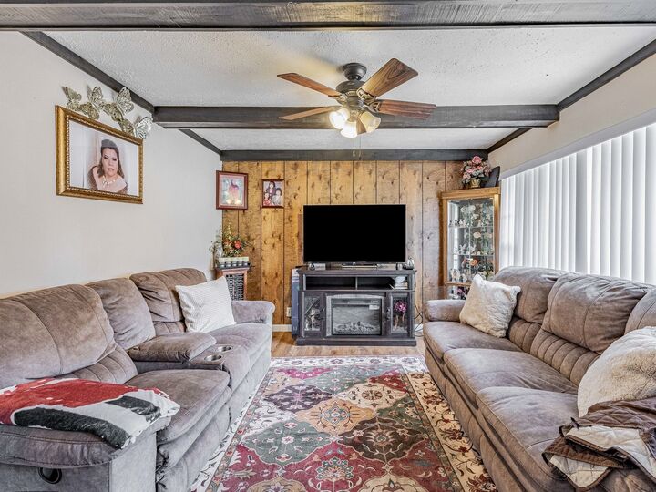 Property Photo: 1045 Palace Street IL 60506
