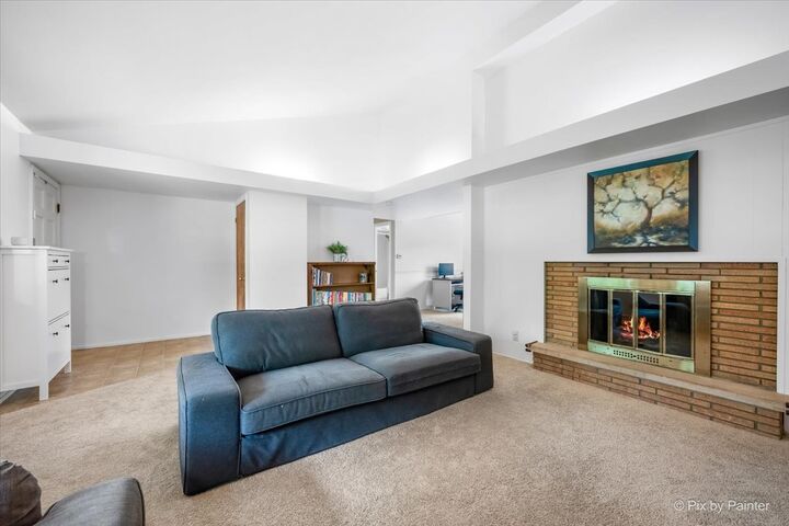 Property Photo:  401 Hill Avenue  IL 60542 