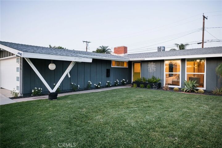 Property Photo:  2566 Oxford  CA 92626 