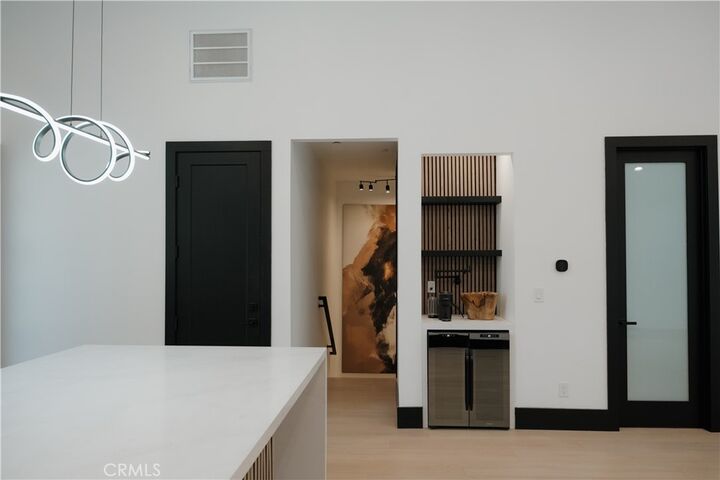 Property Photo: 129 Winding CA 92314