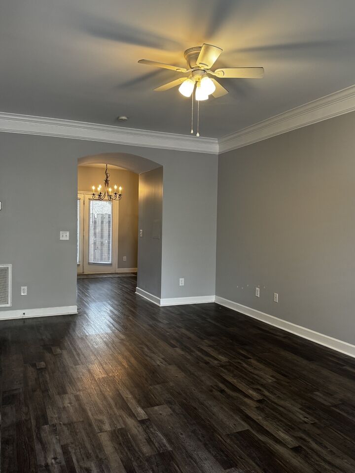 Property Photo: 105 4th Ave 307 TN 37130