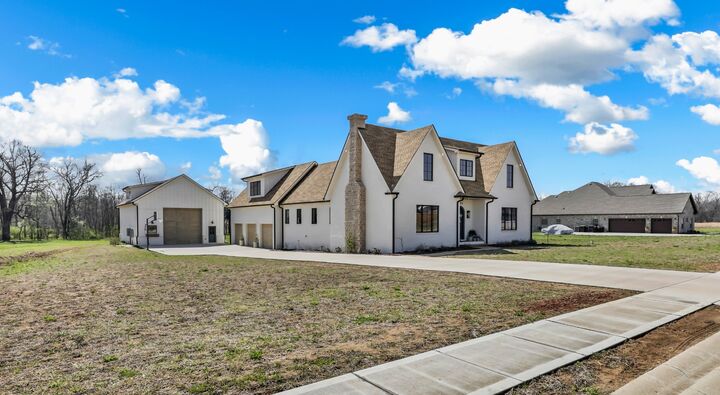 Property Photo:  4872 Royal View Way  TN 37040 