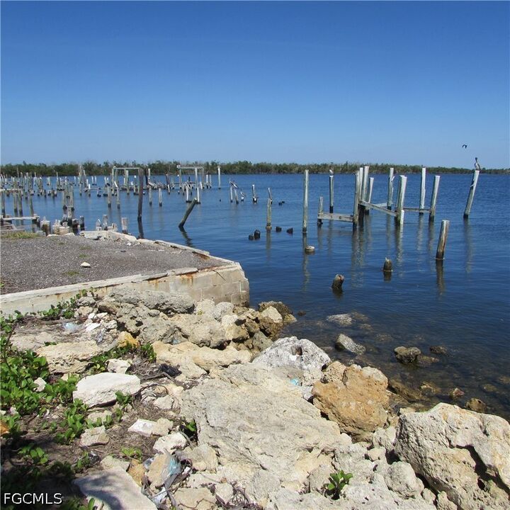 Property Photo:  4331 Pine Island Road NW  FL 33993 