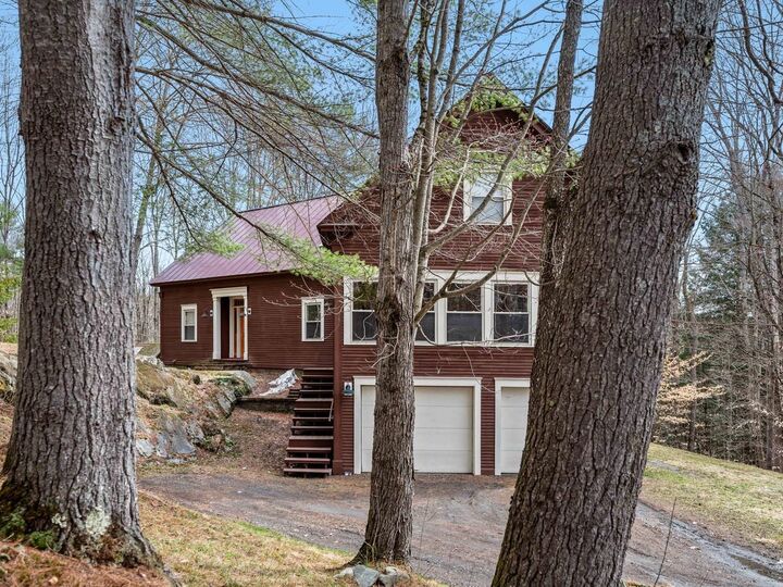 Property Photo: 104 Ledgewood Terrace VT 05602