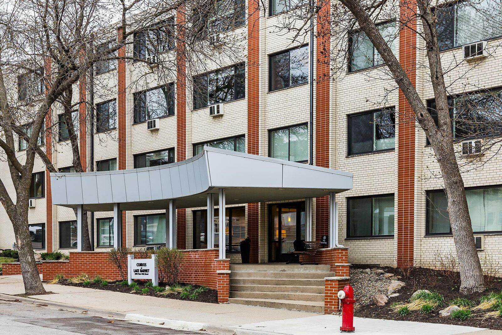 Property Photo:  2700 W 44th Street 413  MN 55410 