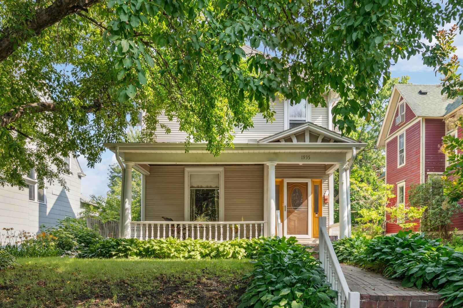 Property Photo:  1935 Iglehart Avenue  MN 55104 