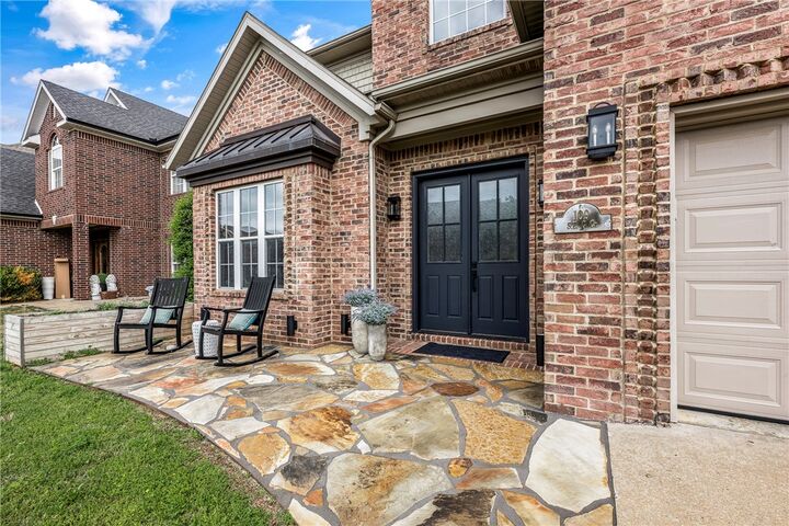 Property Photo:  109 SE G Court  AR 72712 