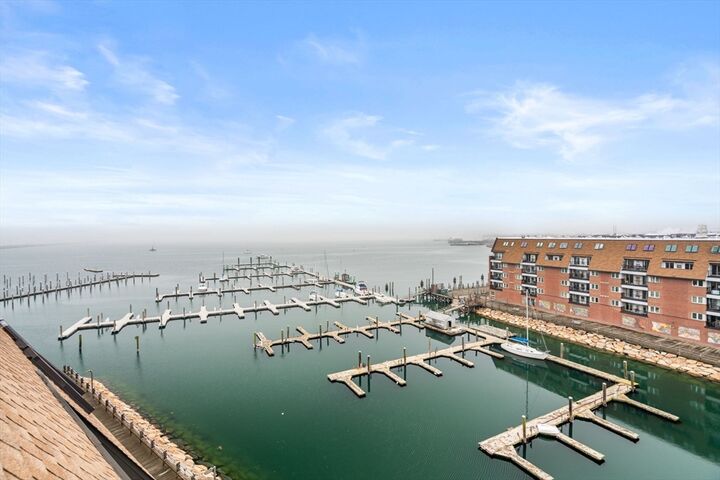 Property Photo:  150 Lynnway Ph-702  MA 01902 