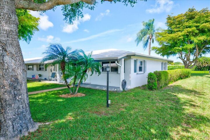 Property Photo:  100 Leisure Lake Circle 109  FL 33426 