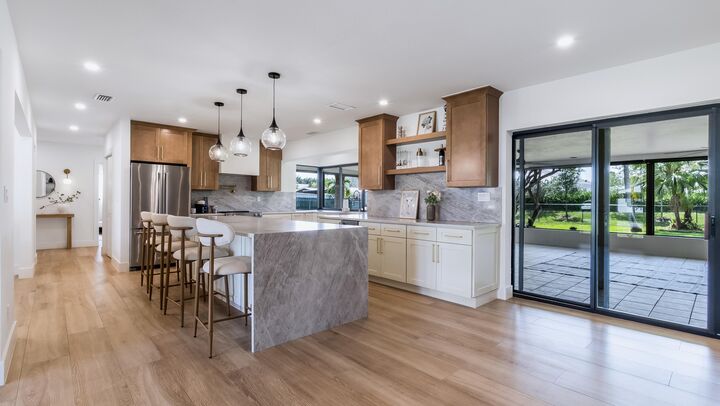 Property Photo:  4761 SW 72nd Avenue  FL 33314 