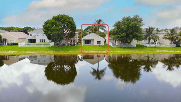 Property Photo:  137 Canterbury Place  FL 33414 