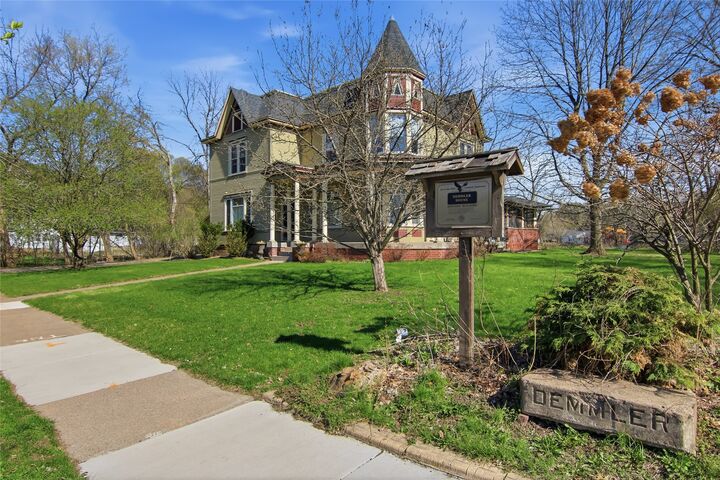 Property Photo: 435 Jefferson Street WI 54701