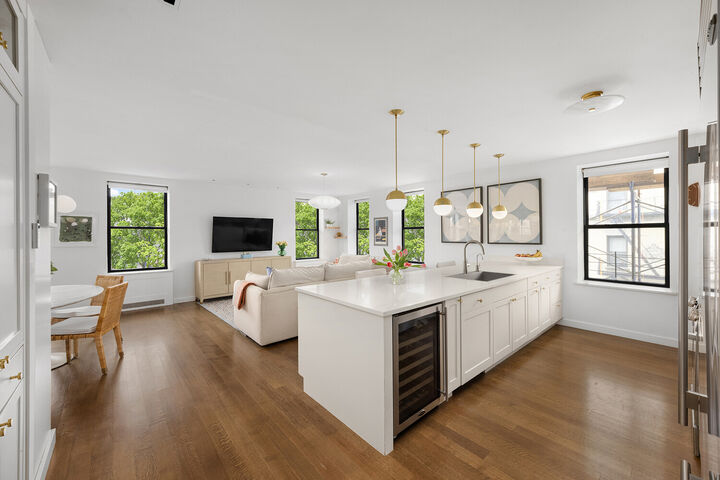 Property Photo:  478 Central Park W 5B  NY 10025 
