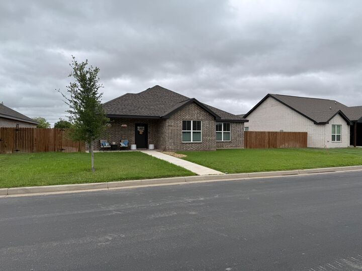 Property Photo:  1922 Lamp Lighter Lane  TX 76904 