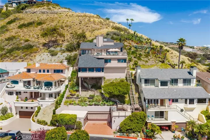 Property Photo:  15 N Vista De Catalina  CA 92651 