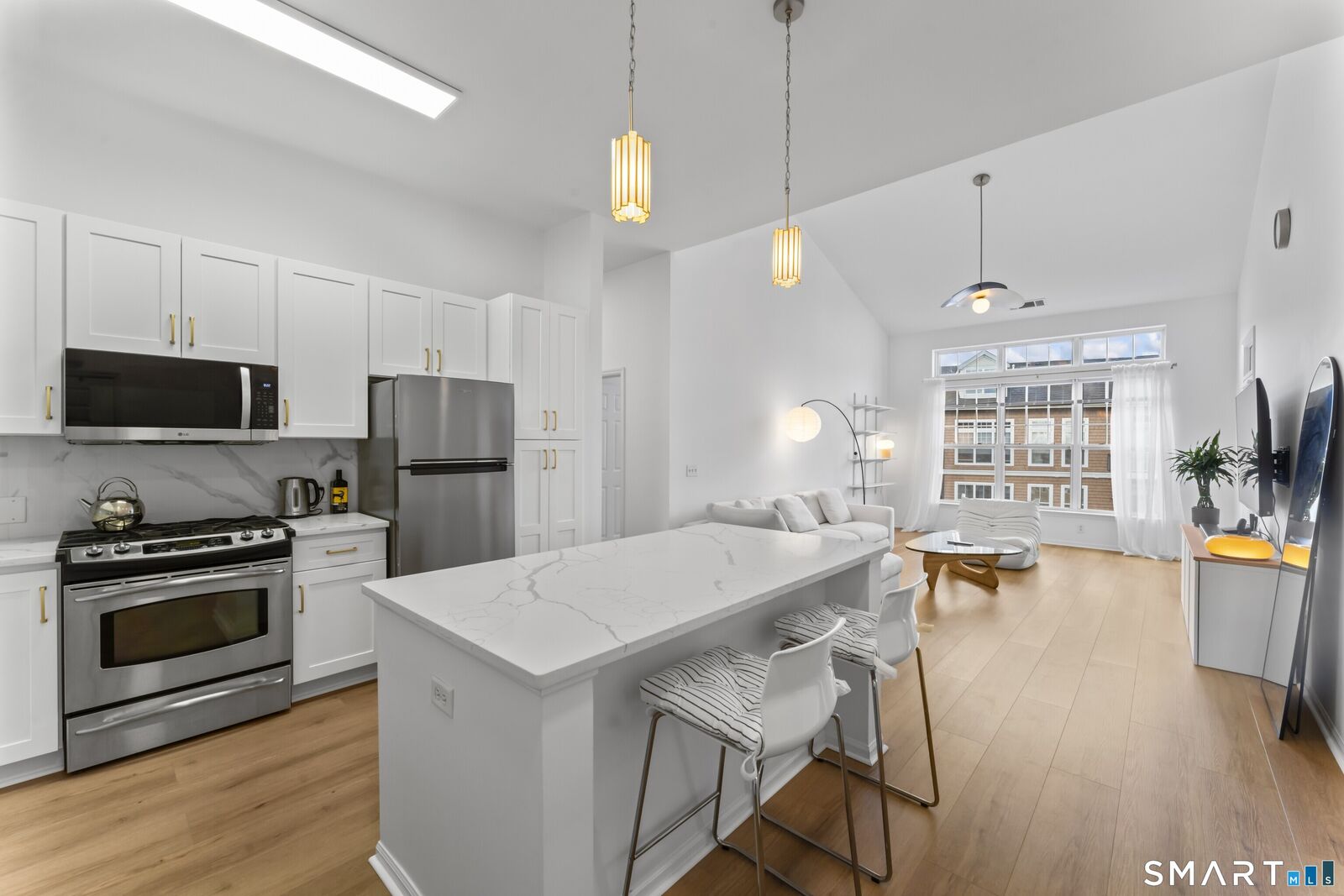 Property Photo:  850 East Main Street 524  CT 06902 