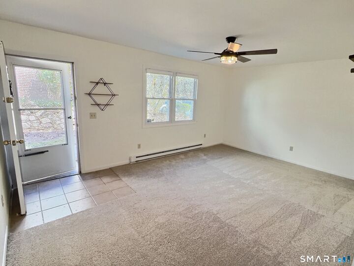 Property Photo:  61 Dover Court B  CT 06405 