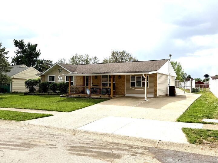 Property Photo:  1905 Cheyenne Drive  OH 43113 