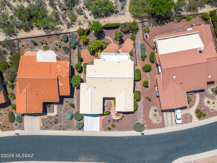 Property Photo:  2260 E Ruellia Drive  AZ 85755 