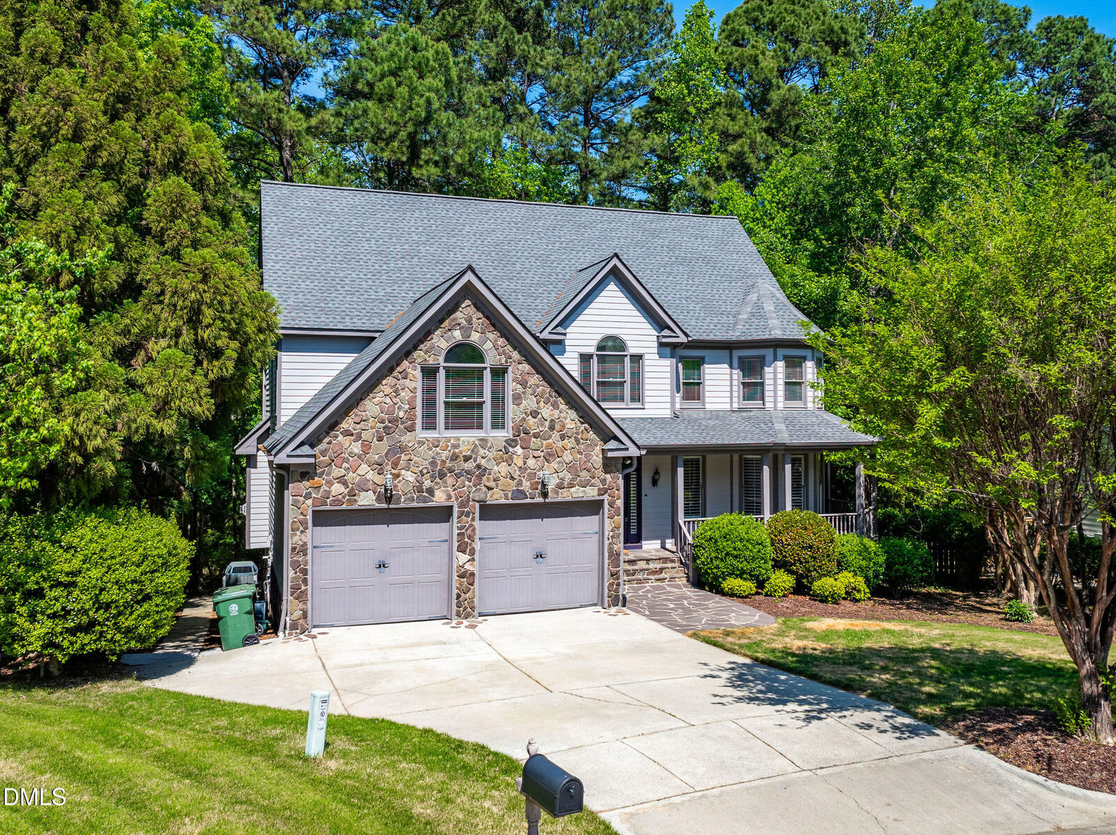Property Photo: 128 Wheatsbury Drive NC 27513