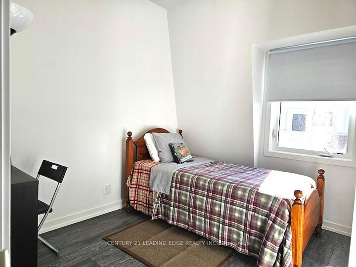 Property Photo: 10 Spruce Pines Crescent Room2 ON M4A 1C5