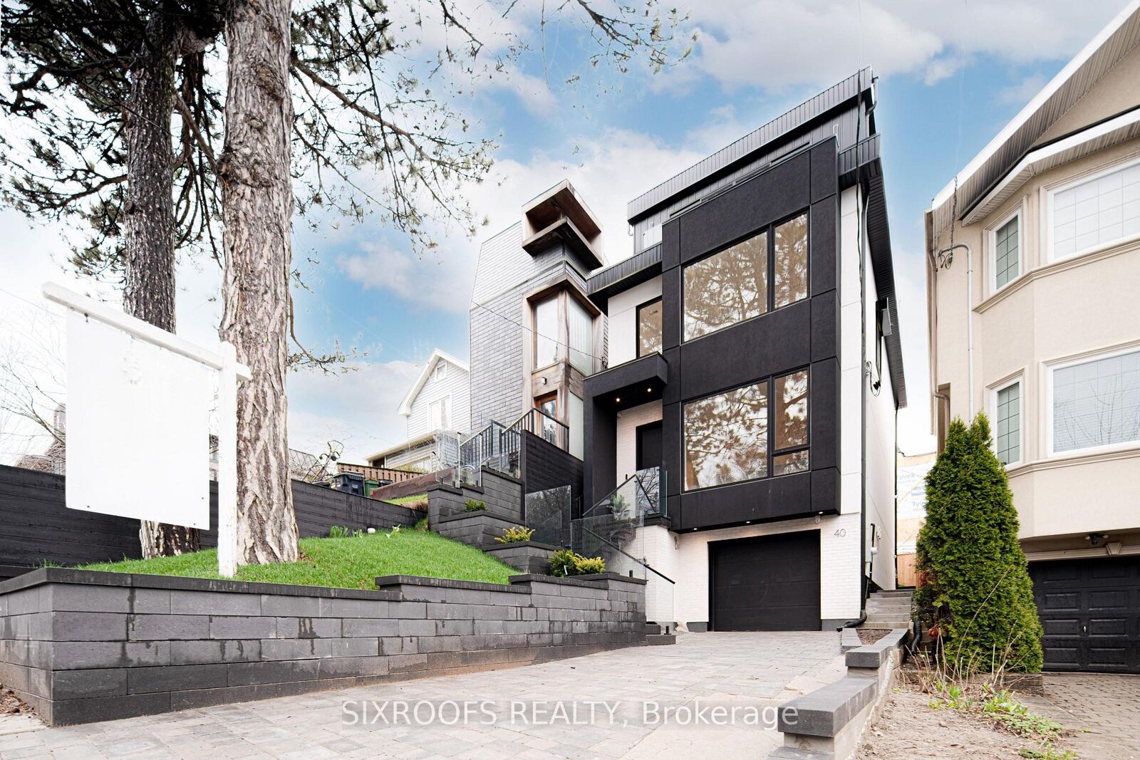 Property Photo:  40 Morningside Avenue  ON M6S 1C4 