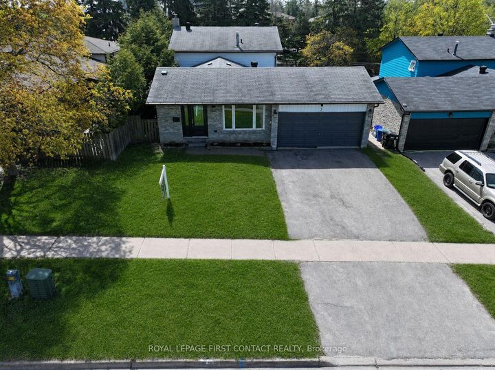 Property Photo: 3 Oren Boulevard ON L4N 4T3