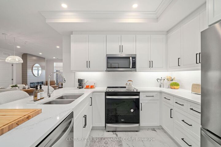 Photo de la propriété:  1560 Upper West Avenue 213  ON N6K 0M4 