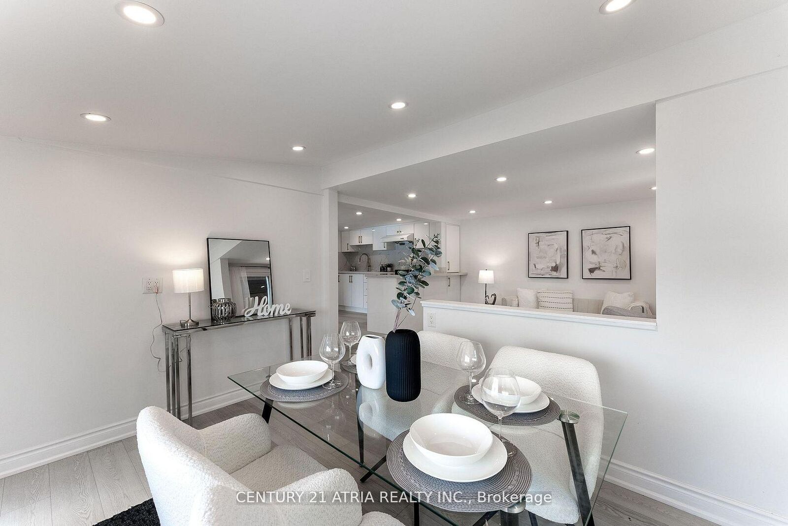 Photo de la propriété:  197 Queen Street  ON H3B 3M5 