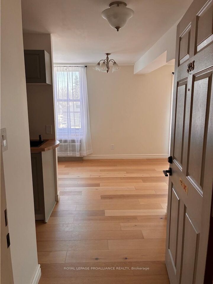 Property Photo: 172 Main Street 303 ON K0K 2T0