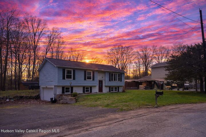 Property Photo:  40 Cathy Jo  NY 12404 