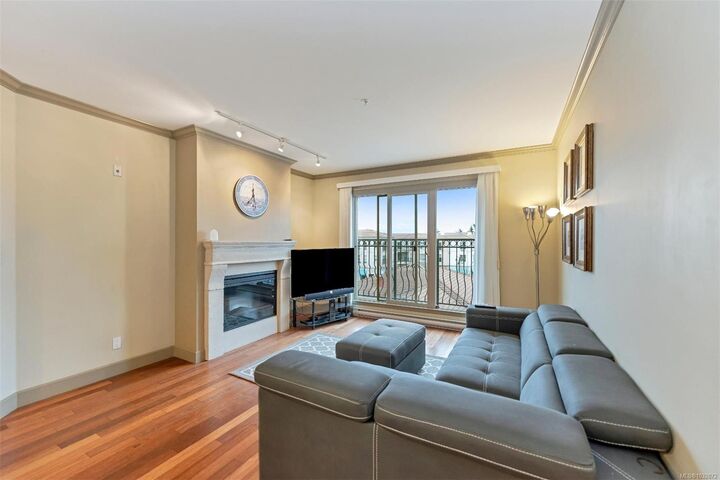 Property Photo: 1620 McKenzie Ave 318 BC V8N 0A1