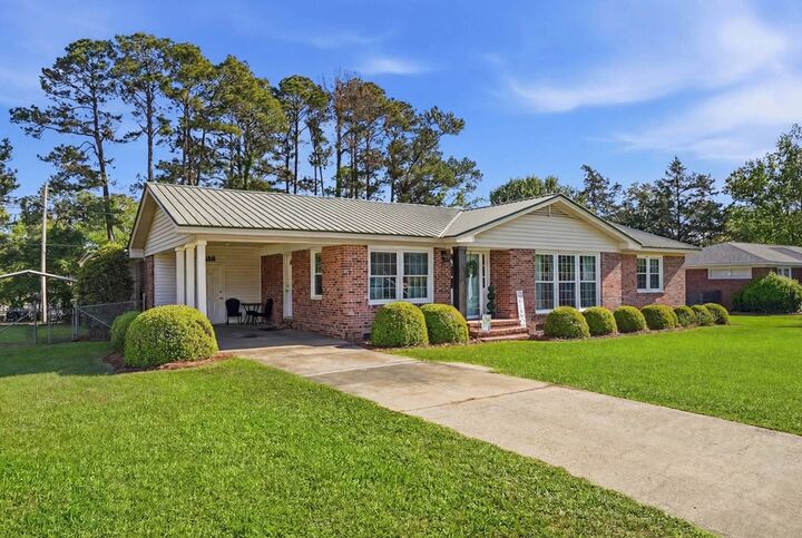 Property Photo:  511 E 25th Avenue  GA 31015 