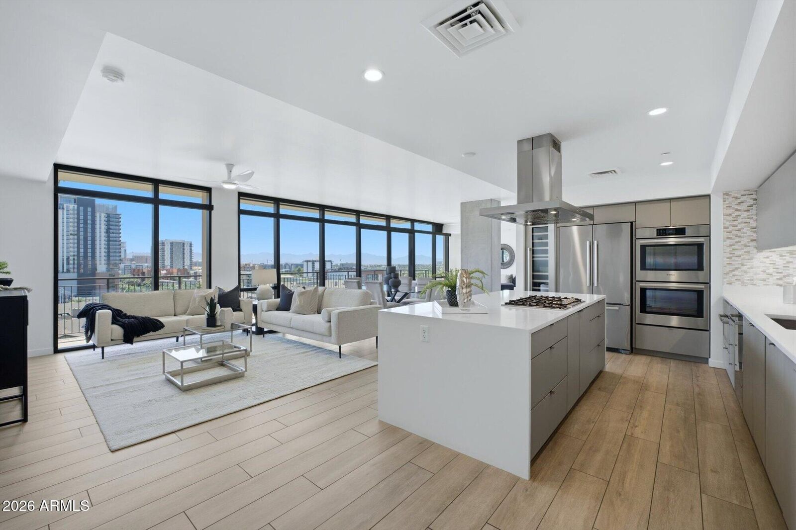 Property Photo:  200 W Portland Street 1017  AZ 85003 