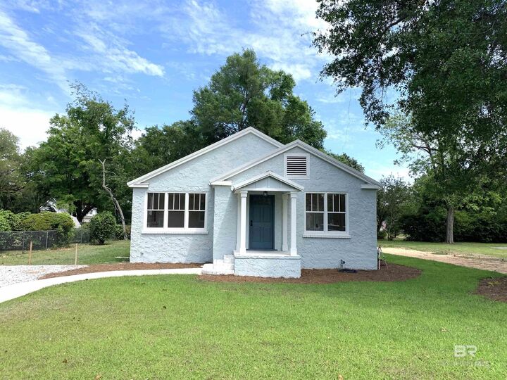 Property Photo:  309 S Section Street  AL 36532 