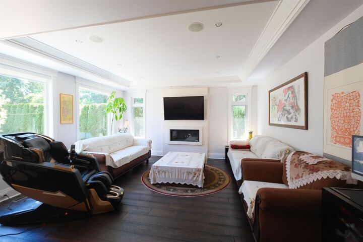 Property Photo: 1198 Edgewood Road BC V7R 1Y9
