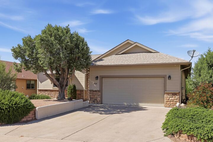 Property Photo:  408 E Phoenix Street  AZ 85541 