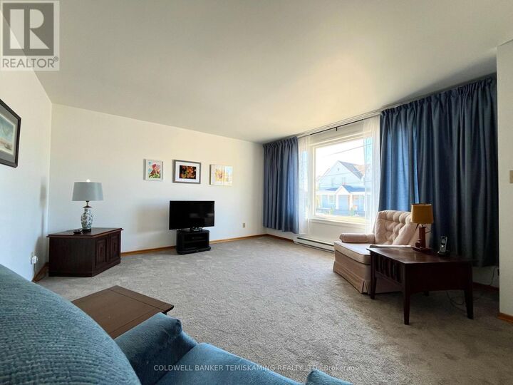 Property Photo:  397 Russell Street  ON P0J 1K0 