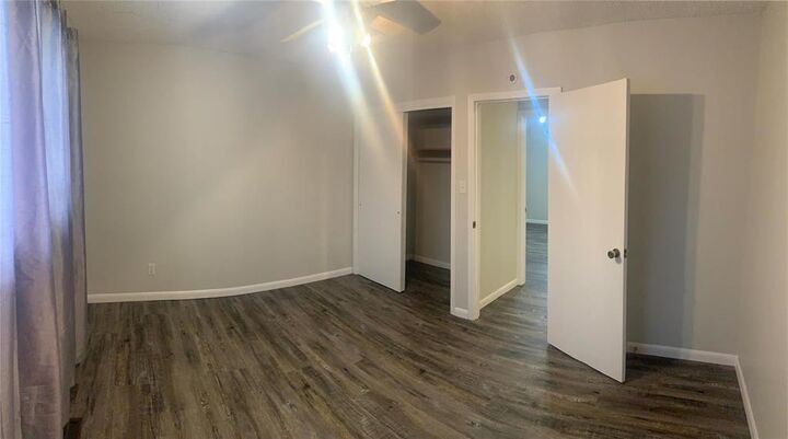 Property Photo:  42 Oak Crescent  MB R3G 0T3 