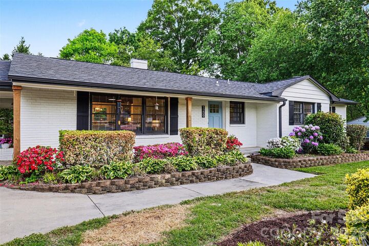 Property Photo: 1209 Arbor Drive NC 28144